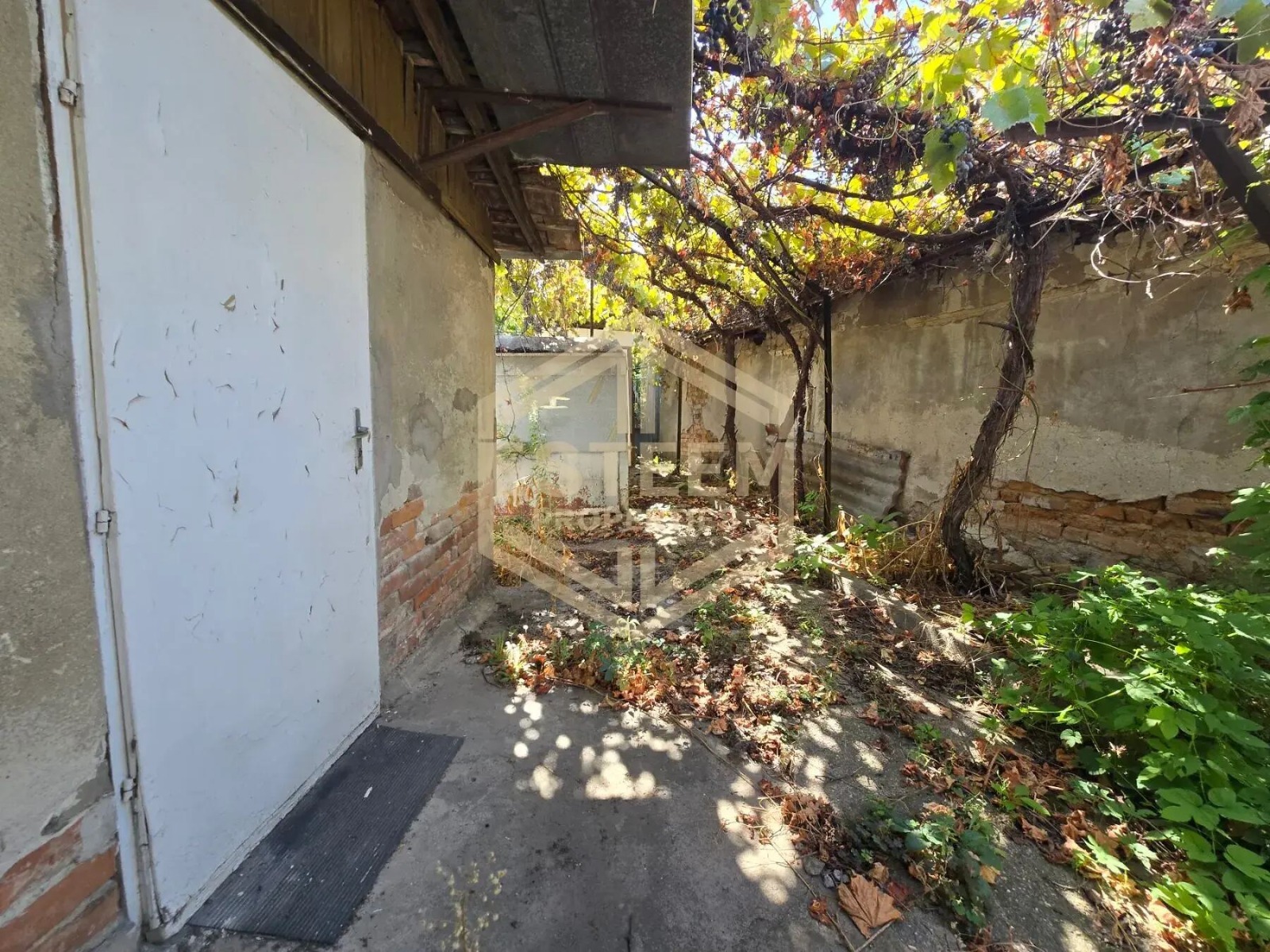 Продава КЪЩА, гр. Русе, Промишлена зона - Запад, снимка 9 - Къщи - 56129698