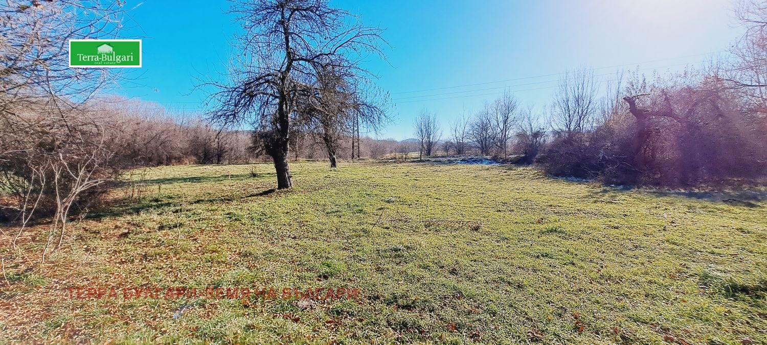 Продава ПАРЦЕЛ, гр. Перник, Църква, снимка 2 - Парцели - 47696060