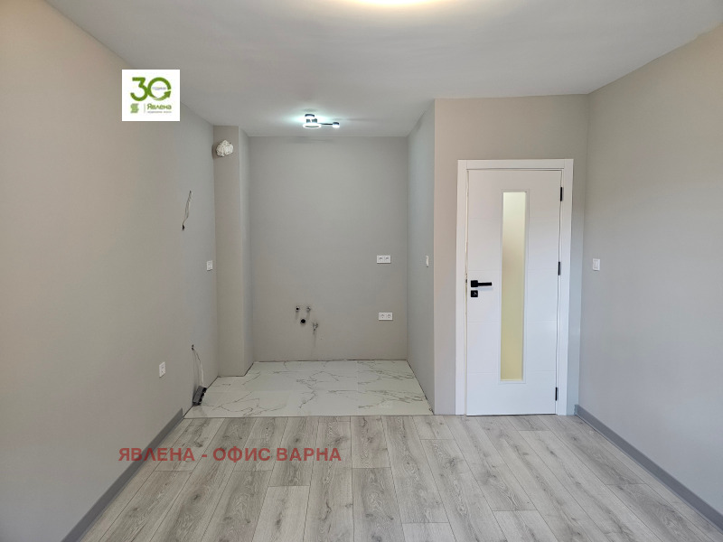 Продава 3-СТАЕН, гр. Варна, Спортна зала