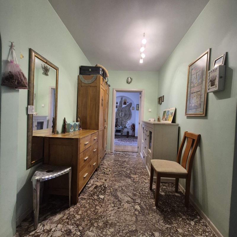 Продава 4-СТАЕН, гр. София, Медицинска академия, снимка 3 - Апартаменти - 52540400