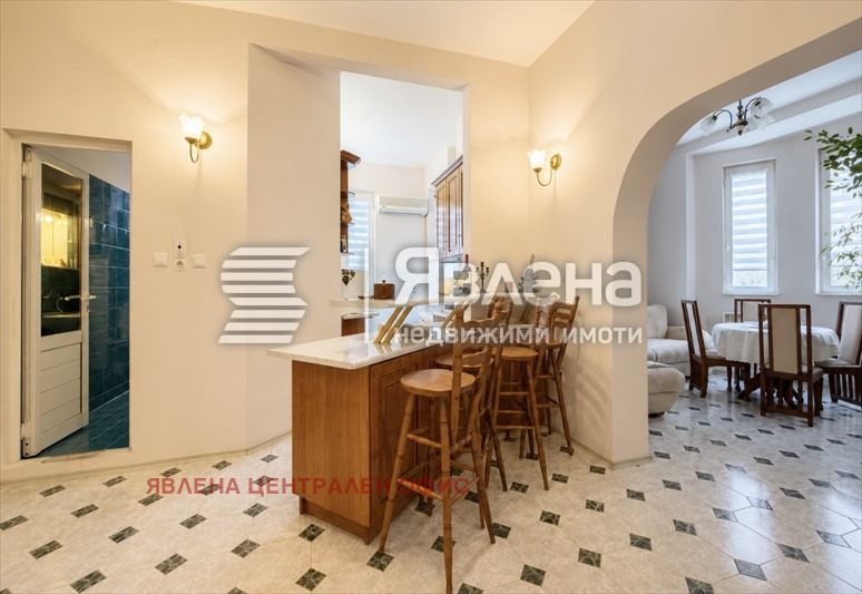 Продава 3-СТАЕН, гр. София, Център, снимка 7 - Апартаменти - 56229556