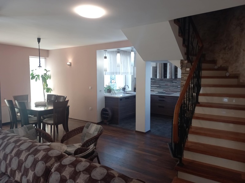 Продава  Къща град Варна , Изгрев , 250 кв.м | 94839127 - изображение [4]