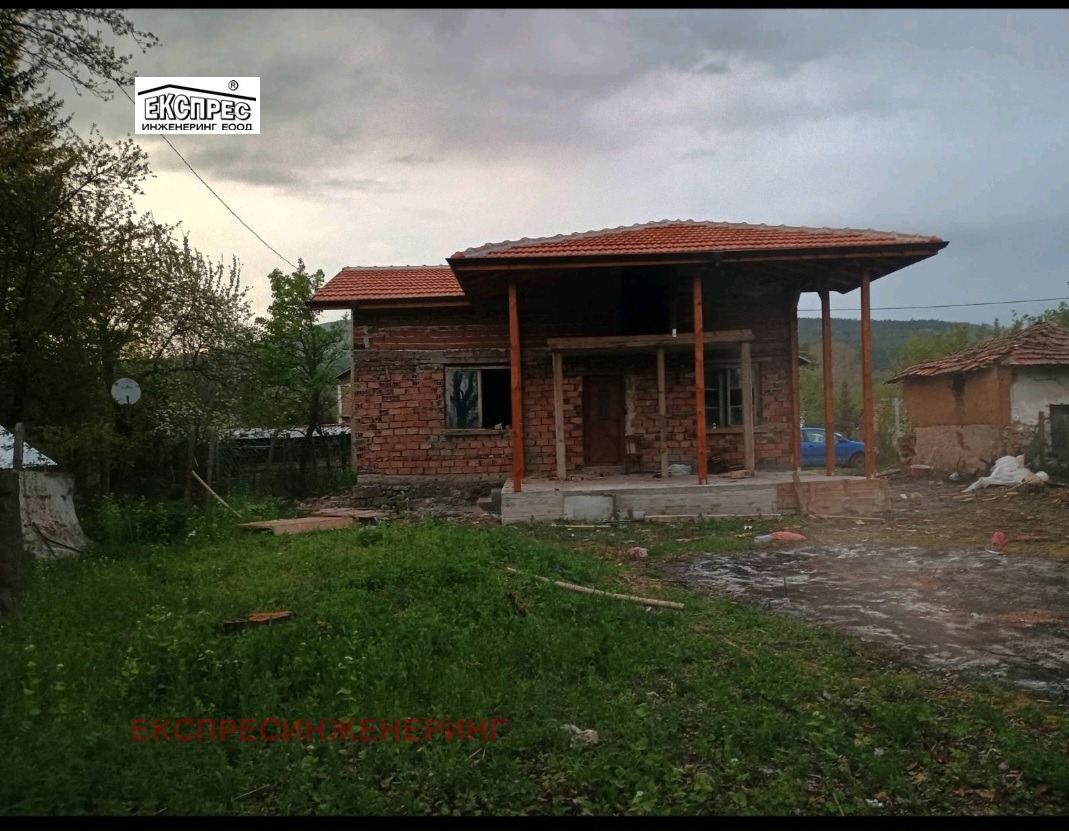 Продава КЪЩА, с. Василовци, област София област, снимка 2 - Къщи - 50064951