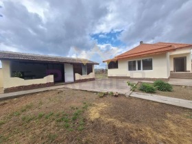 House Dropla, region Dobrich 1