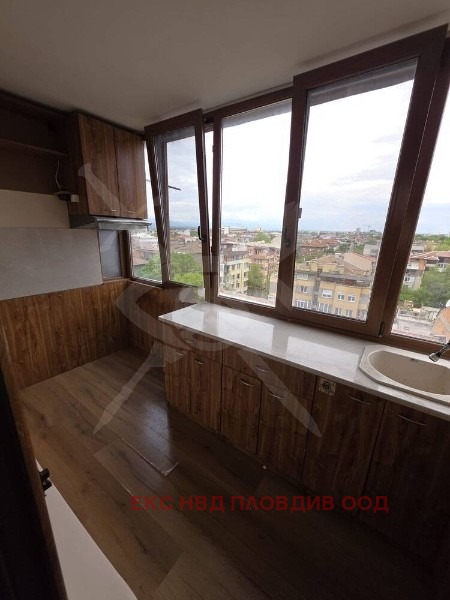 Продава 3-СТАЕН, гр. Пловдив, Кючук Париж, снимка 2 - Апартаменти - 54684324