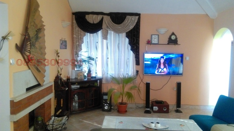 Продава МНОГОСТАЕН, гр. Варна, Център, снимка 2 - Апартаменти - 52781651