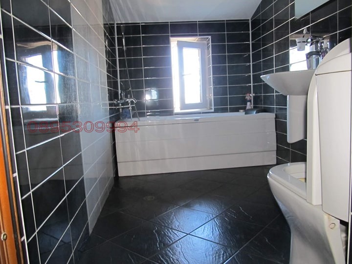 Продава МНОГОСТАЕН, гр. Варна, Център, снимка 11 - Апартаменти - 52781651