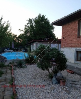 Продажба на имоти в с. Ливада, област Бургас - изображение 6 