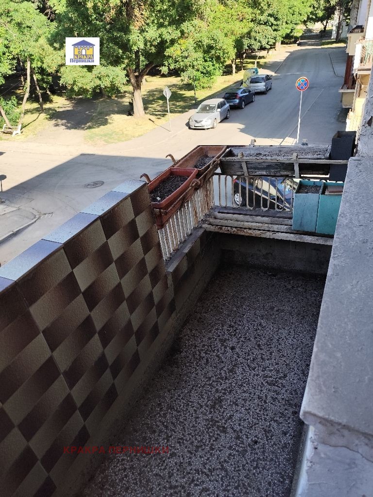 Продава  3-стаен град Перник , Център , 93 кв.м | 32295223 - изображение [4]