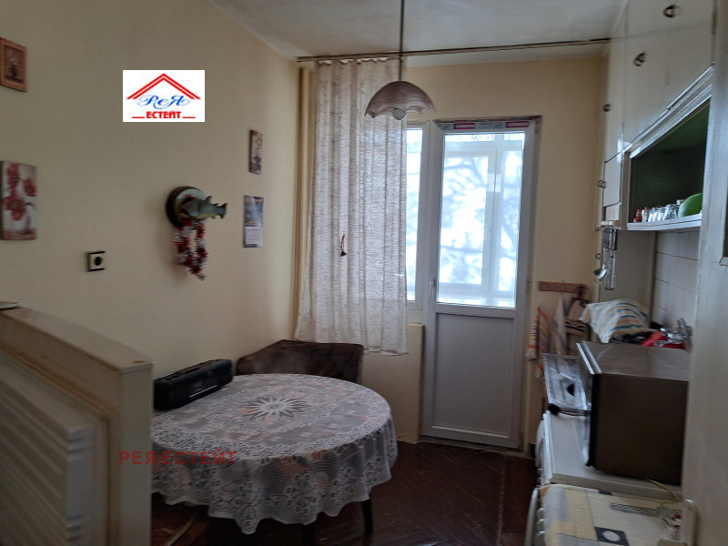 Продава 3-СТАЕН, гр. Плевен, Идеален център, снимка 4 - Апартаменти - 52429790