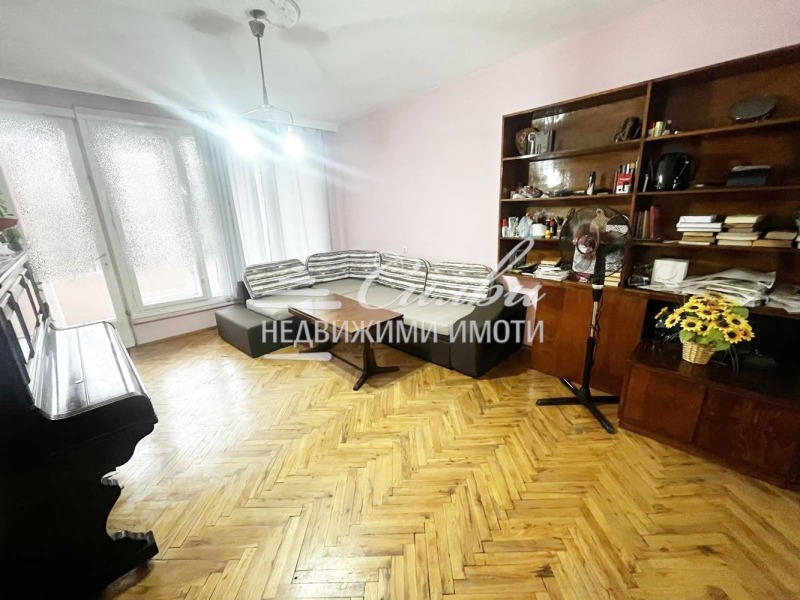 Продава 4-СТАЕН, гр. Шумен, Добруджански, снимка 2 - Aпартаменти - 48221369