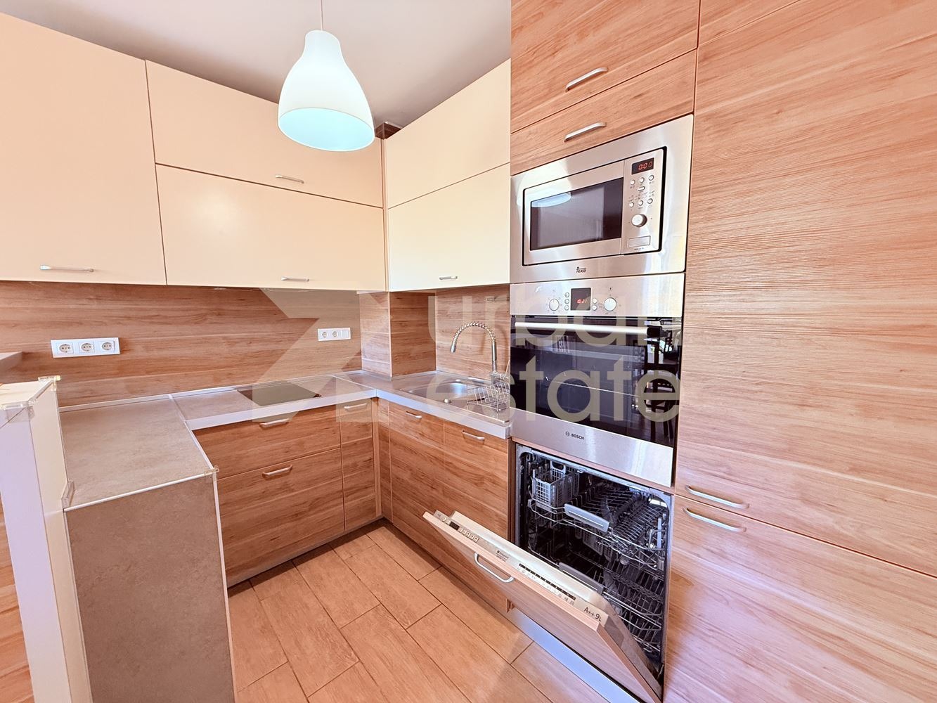Продава 3-СТАЕН, гр. София, Лагера, снимка 2 - Апартаменти - 54365548