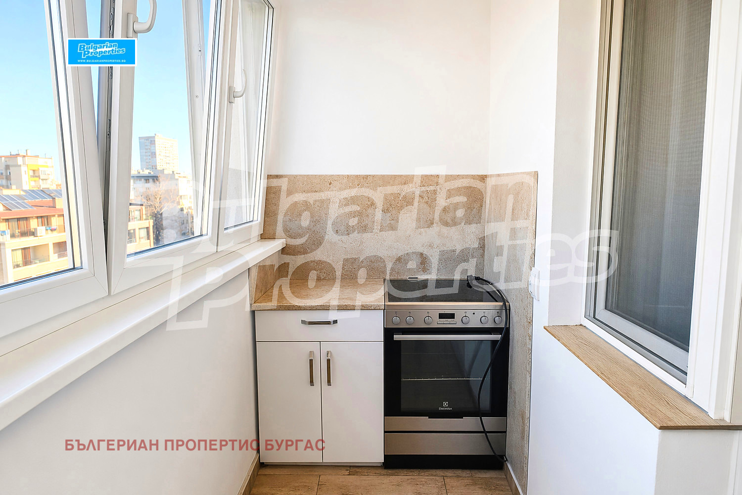 Продава 3-СТАЕН, гр. Бургас, Славейков, снимка 3 - Апартаменти - 54710170