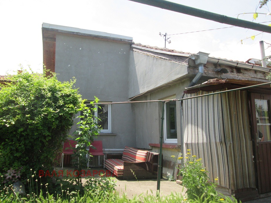 Продава КЪЩА, гр. Долна Митрополия, област Плевен, снимка 2 - Къщи - 52271784