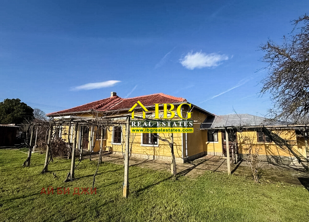 Продава КЪЩА, гр. Генерал Тошево, област Добрич, снимка 2 - Къщи - 56377709