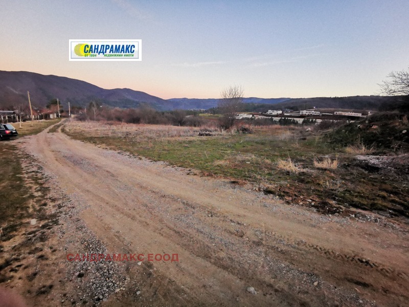 Продава ПАРЦЕЛ в град София, с. Панчарево - 2228 кв.м / 289 000 € » 565 234.87 лв., САНДРАМАКС ЕООД