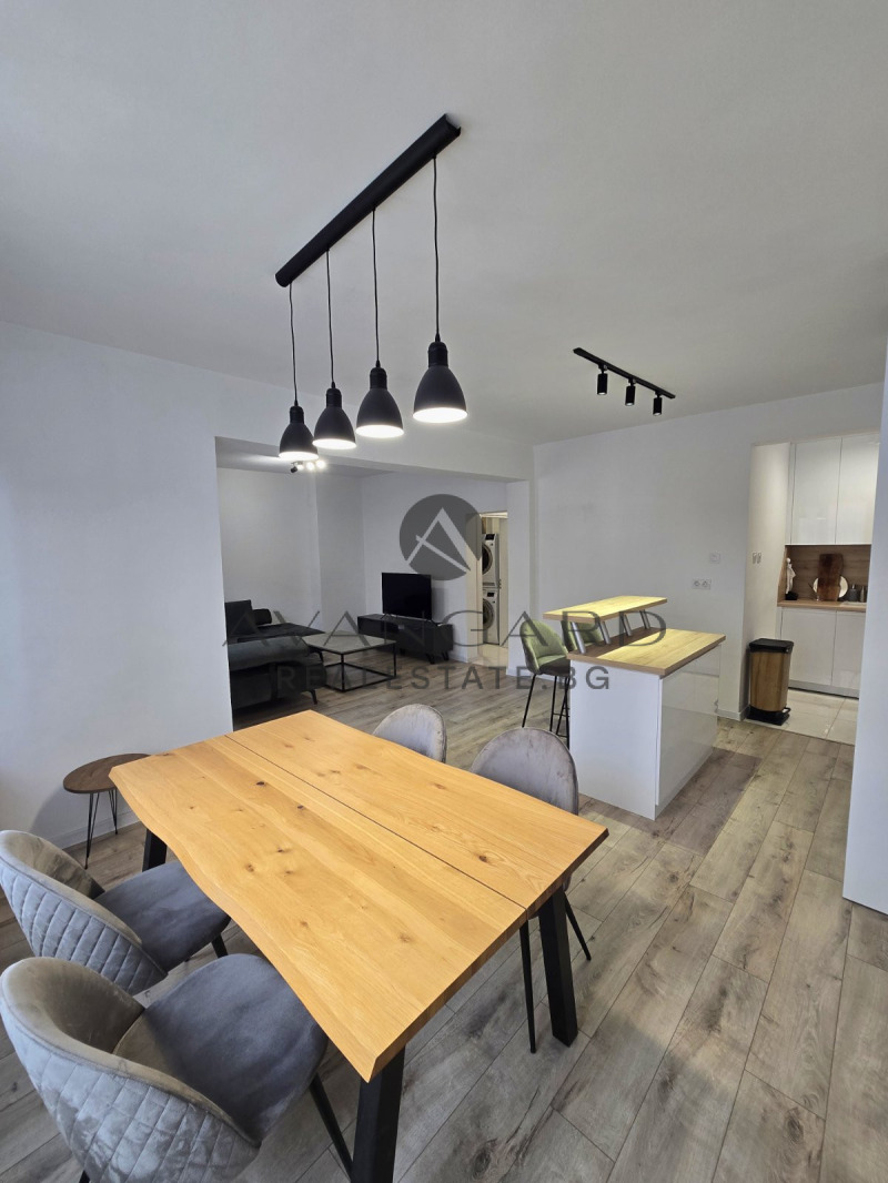 Eladó  2 hálószobás Plovdiv , Centar , 139 négyzetméter | 25652053