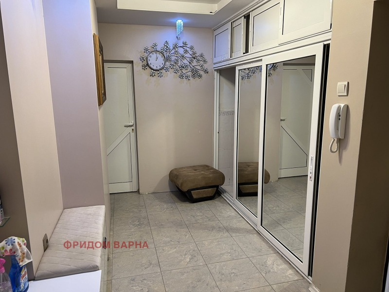 Продава 3-СТАЕН, гр. Варна, Колхозен пазар, снимка 4 - Aпартаменти - 48703357