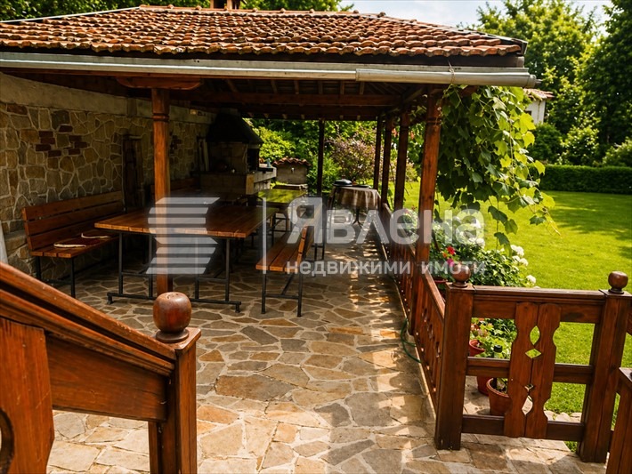Продава КЪЩА, гр. Калофер, област Пловдив, снимка 2 - Къщи - 54546130