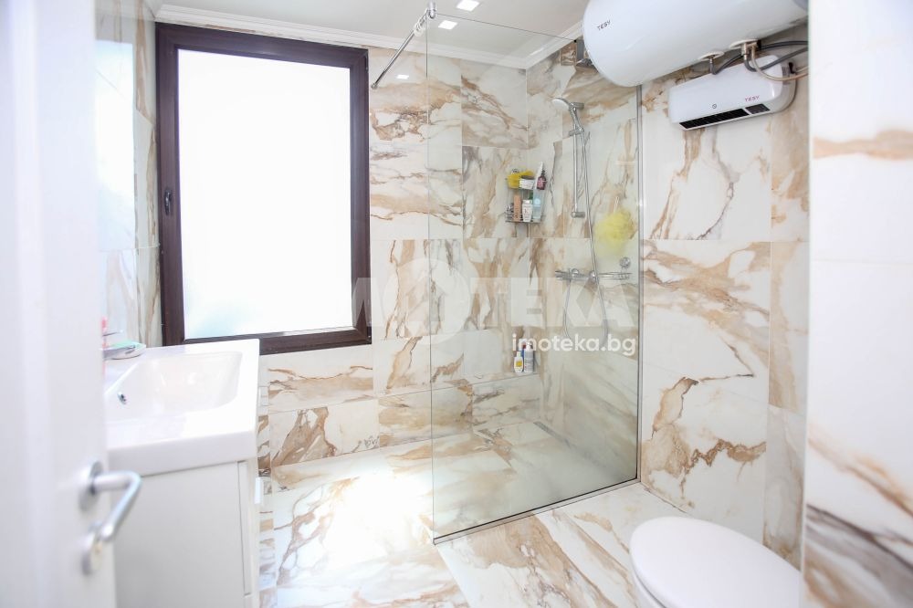 Продава МНОГОСТАЕН, гр. София, Център, снимка 14 - Апартаменти - 55687652