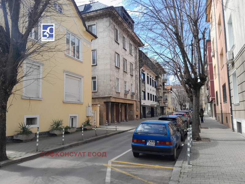 Продава 2-СТАЕН в град София, Докторски паметник - 63 кв.м / 390 000 € » 762 773.70 лв., СОФКОНСУЛТ ЕООД
