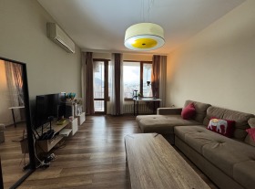 2 camere da letto Mladegki Halm, Plovdiv 1
