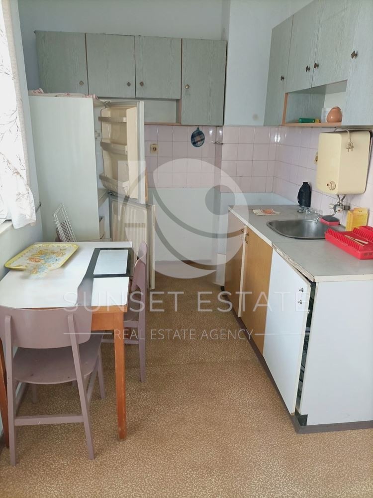 Till salu  3+ sovrum region Burgas , Aitos , 109 kvm | 30449285 - bild [4]