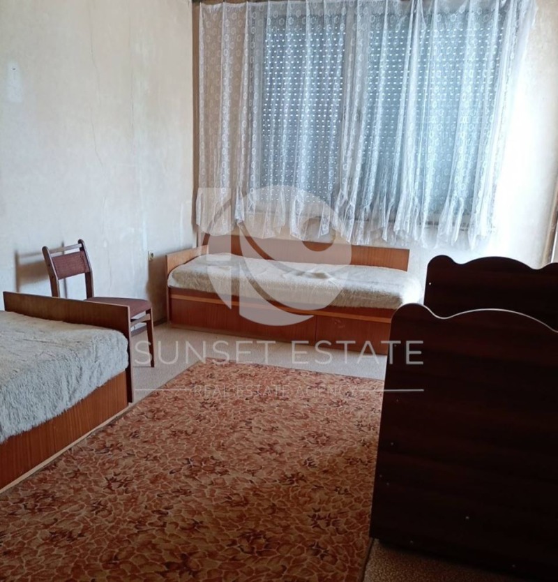 Till salu  3+ sovrum region Burgas , Aitos , 109 kvm | 30449285 - bild [5]