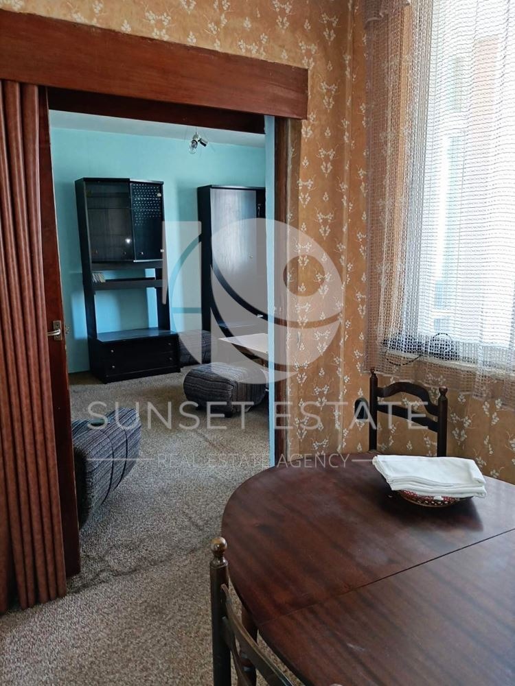 Till salu  3+ sovrum region Burgas , Aitos , 109 kvm | 30449285 - bild [3]