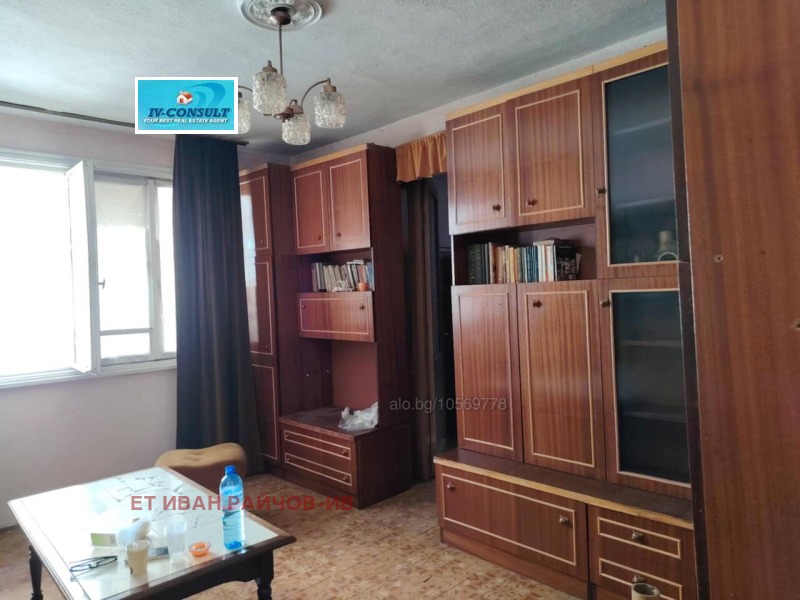 Продава ЕТАЖ ОТ КЪЩА, гр. Благоевград, Идеален център, снимка 3 - Етаж от къща - 53216820