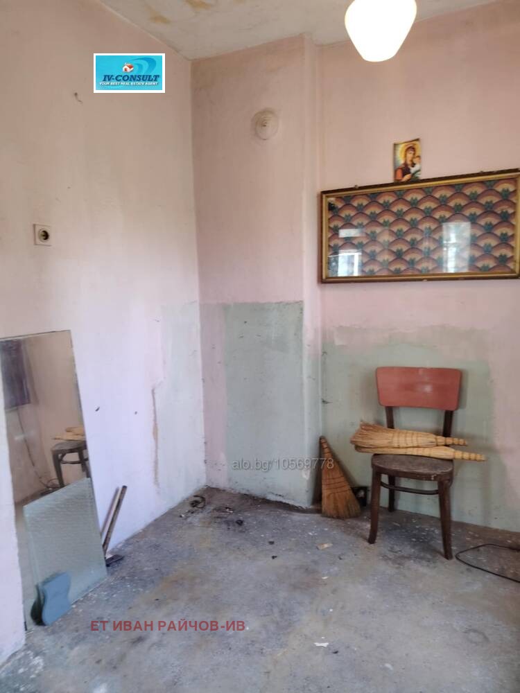 Продава ЕТАЖ ОТ КЪЩА, гр. Благоевград, Идеален център, снимка 5 - Етаж от къща - 53216820
