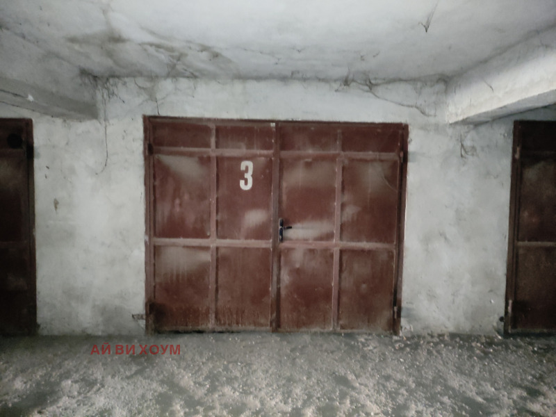 Zu verkaufen  Garage Plewen , Druschba 3 , 19 qm | 72011440