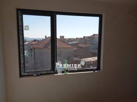 2 bedroom Aytos, region Burgas 12