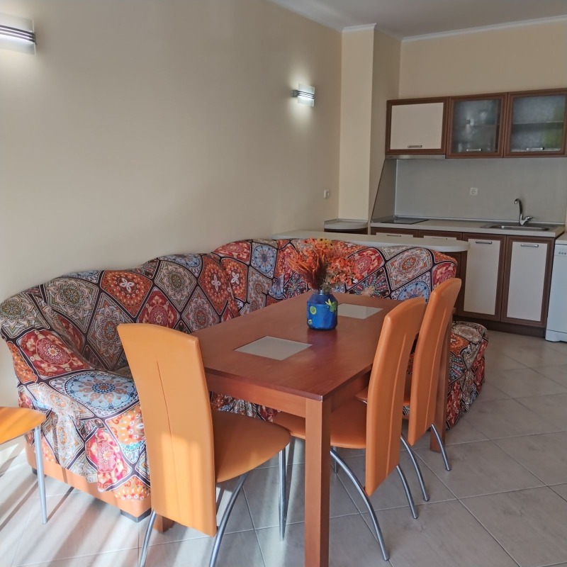Myytävänä  1 makuuhuone Varna , k.k. Zlatni pjasatsi , 68 neliömetriä | 92700599 - kuva [4]