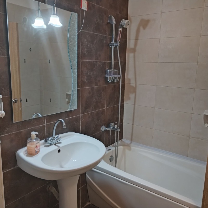 Myytävänä  1 makuuhuone Varna , k.k. Zlatni pjasatsi , 68 neliömetriä | 92700599 - kuva [6]