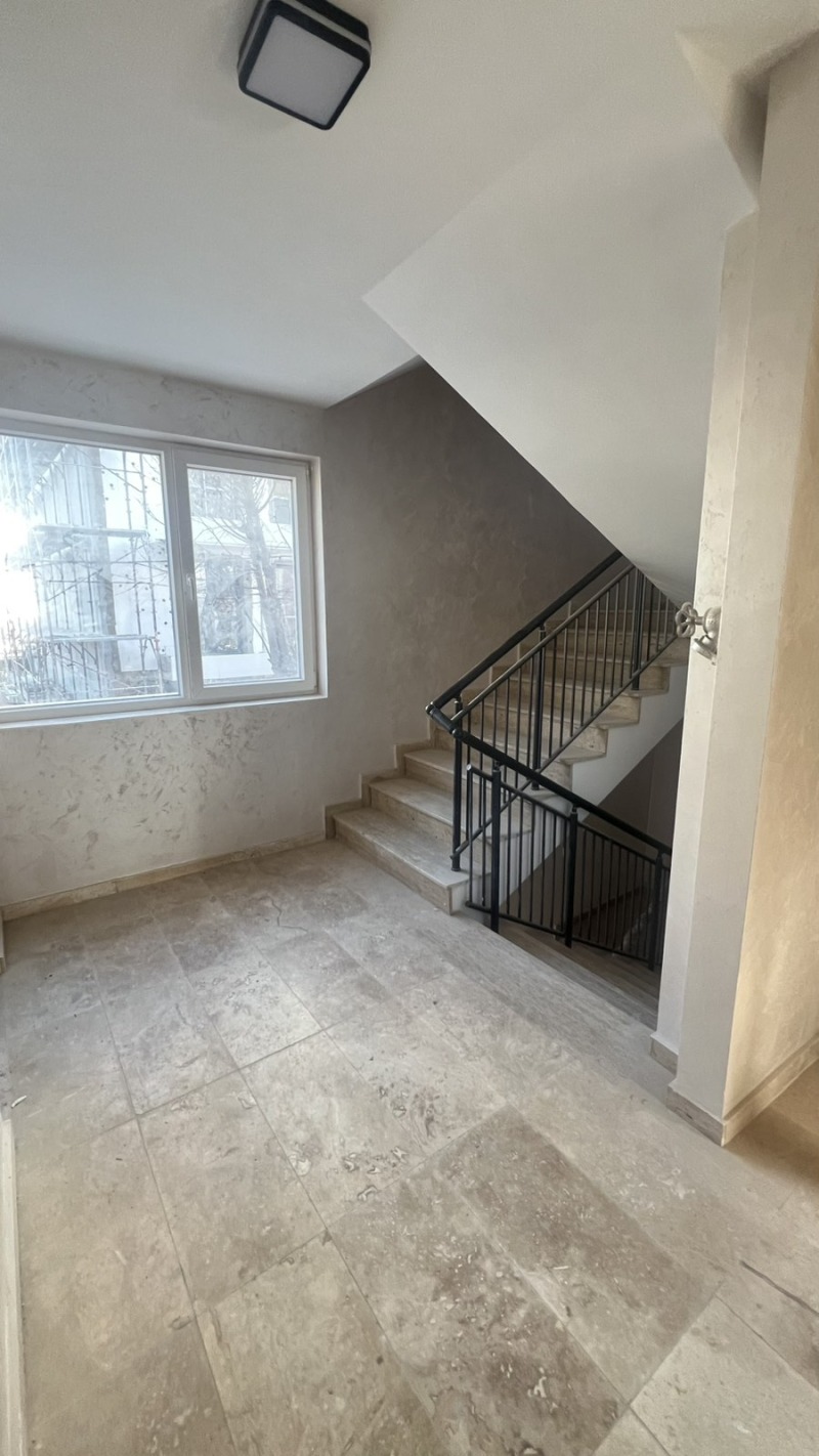 Продава  2-стаен град Варна , Център , 48 кв.м | 74611253 - изображение [2]