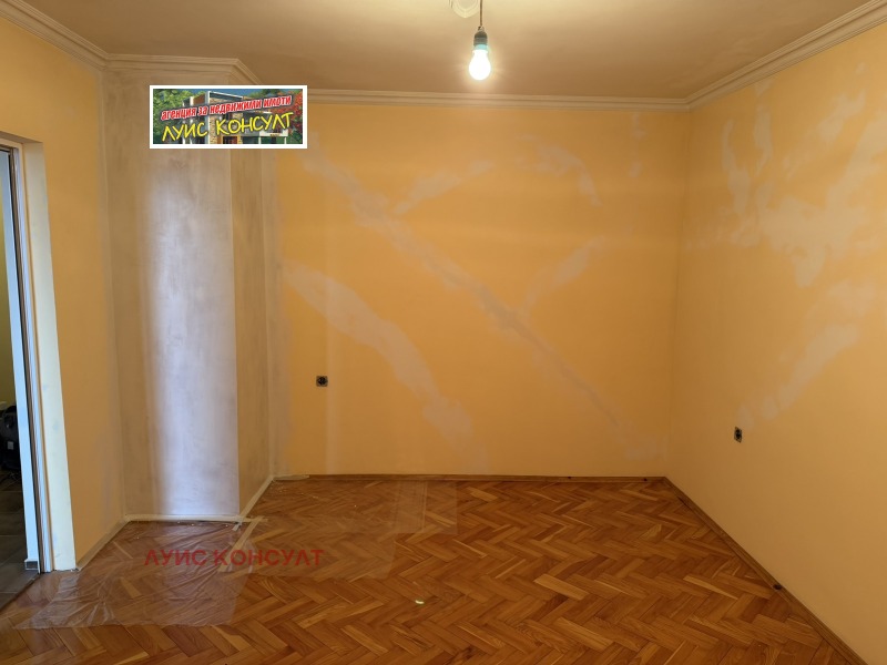 Продава 2-СТАЕН, гр. Монтана, Идеален център, снимка 8 - Апартаменти - 53268970