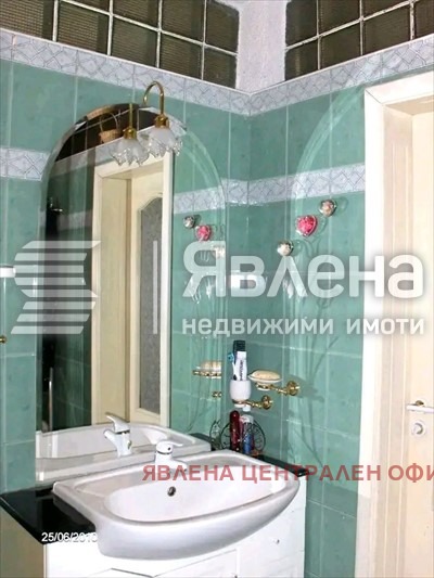 Продава 3-СТАЕН, гр. София, Оборище, снимка 2 - Апартаменти - 53831174