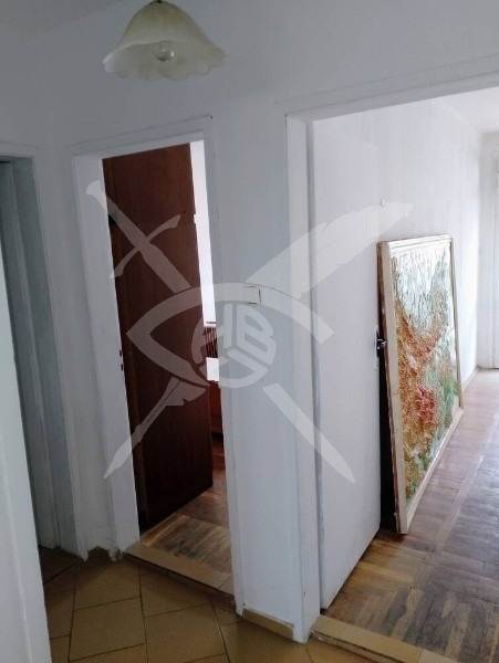 Продава МНОГОСТАЕН, гр. Бургас, Възраждане, снимка 4 - Апартаменти - 53149178