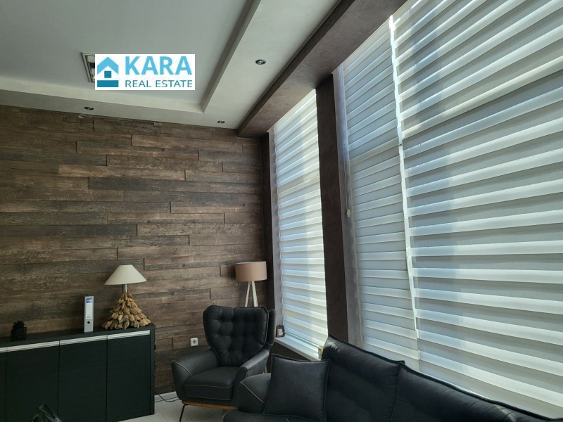 Te koop  Kantoor Kardzjali , Tsentar , 60 m² | 60732413