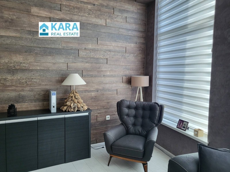 Te koop  Kantoor Kardzjali , Tsentar , 60 m² | 60732413 - afbeelding [2]