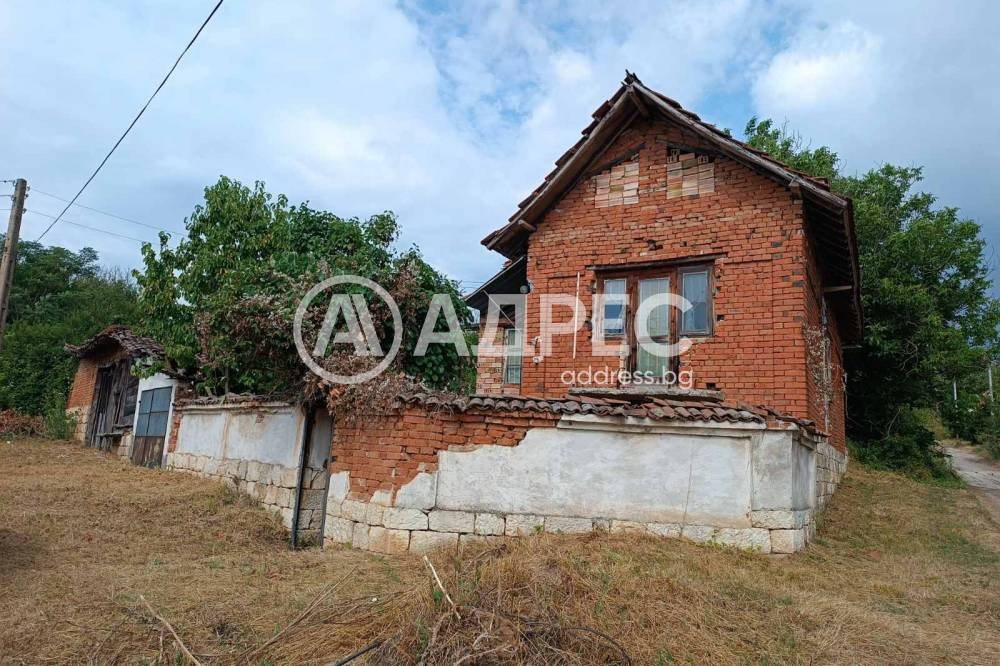 Продава КЪЩА, с. Побит камък, област Разград