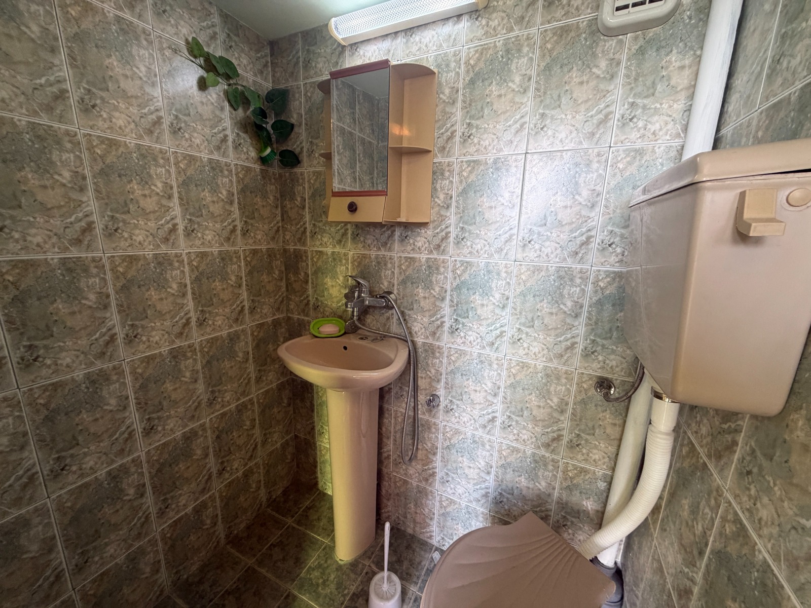 Продава КЪЩА, с. Илия Блъсково, област Шумен, снимка 11 - Къщи - 56209199