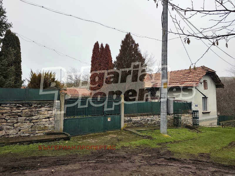 Продава КЪЩА в област Ловеч, с. Драгана - 55 кв.м / 39 000 € » 76 277.37 лв., БЪЛГЕРИАН ПРОПЕРТИС