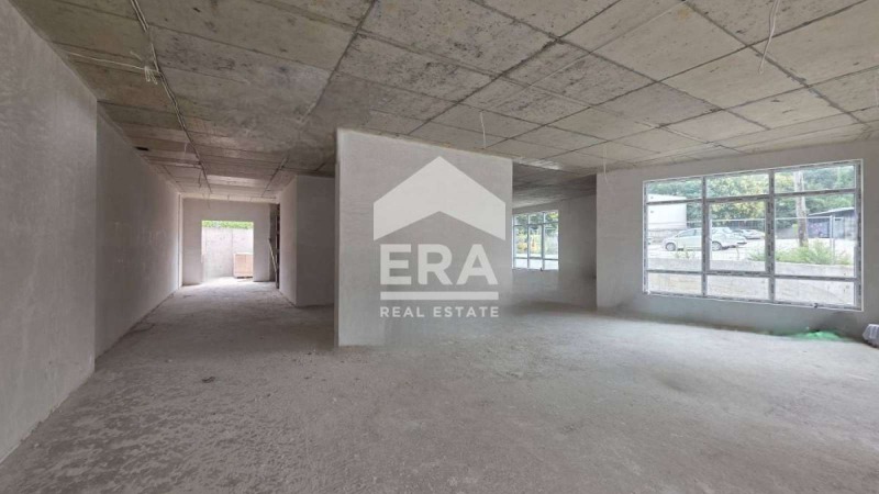 Продава ПРОМ. ПОМЕЩЕНИЕ в град Русе, Широк център - 737 кв.м / 873 260 € » 1 707 948.11 лв., ЕРА ИМОТИ НАДЕЖДА