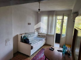 3 bedroom Tsentar, Yambol 1