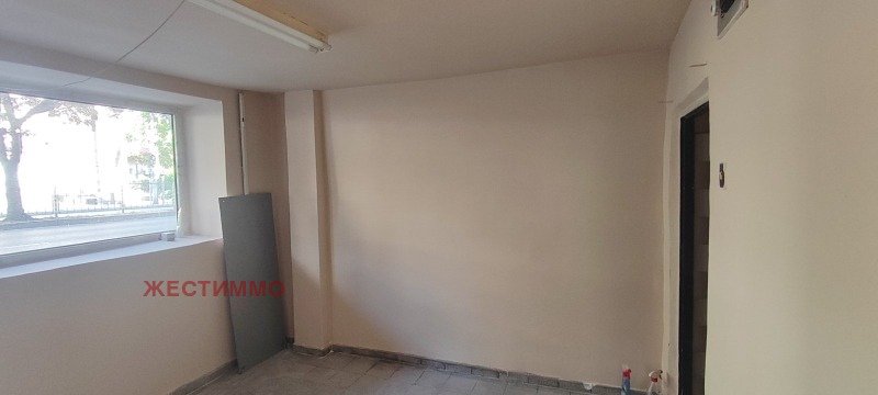 Продава МАГАЗИН, гр. Варна, Централна поща, снимка 2 - Магазини - 53489277