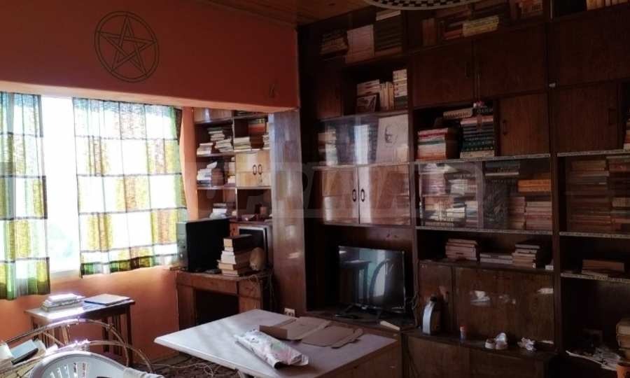Продава КЪЩА, гр. Велико Търново, Център, снимка 3 - Къщи - 56376263