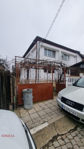 Piso de la casa Ralitsa, Pernik