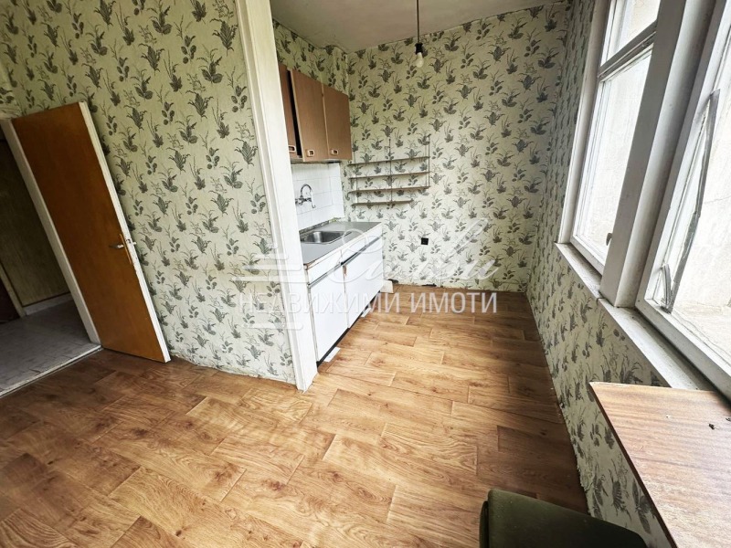 For Sale  1 bedroom Targovishte , Zapad 1 , 66 sq.m | 36917305 - image [3]
